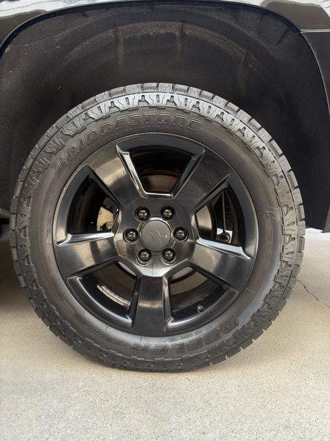 Wheel and tire